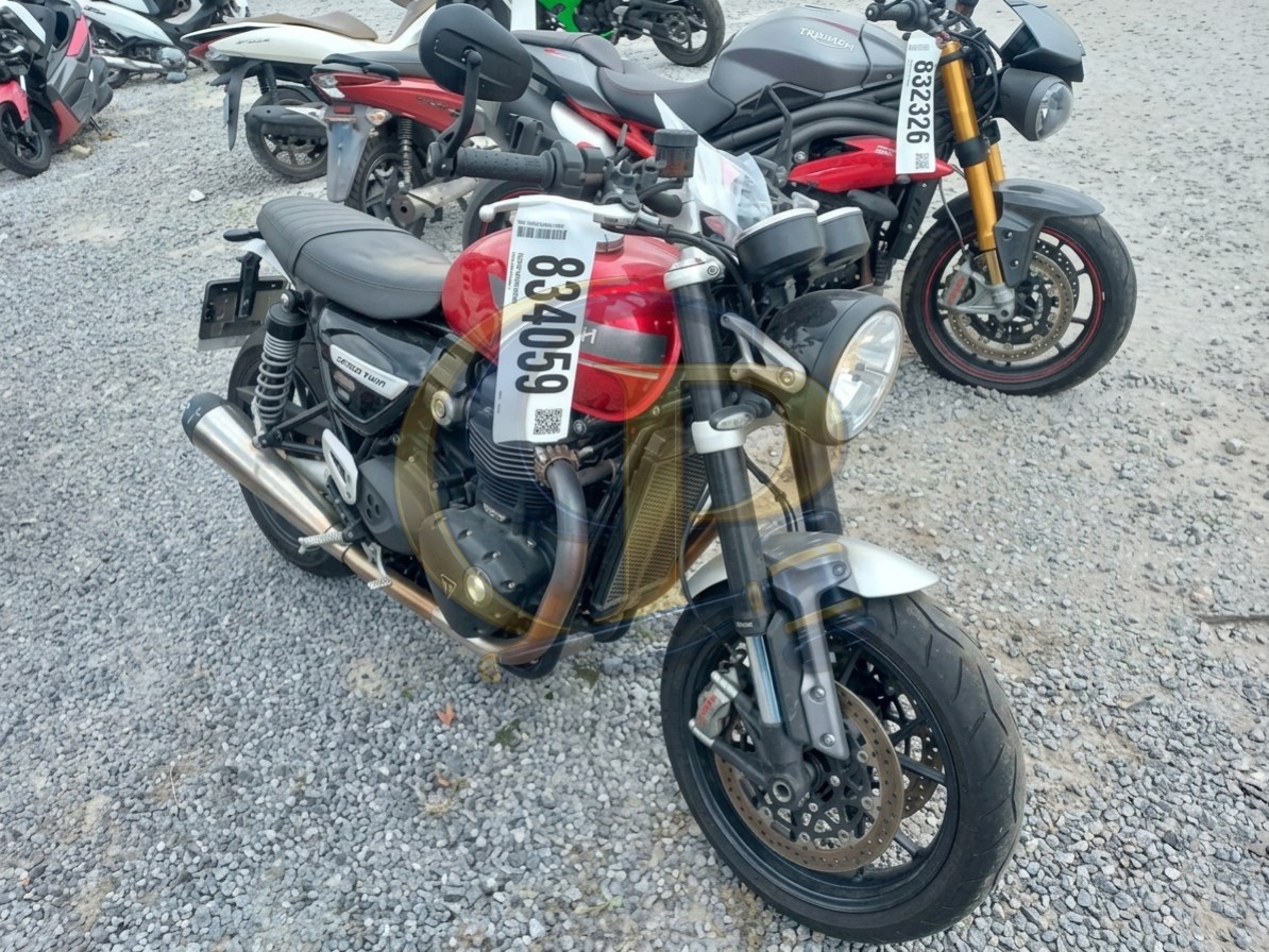 TRIUMPH SPEED TWIN 22/23