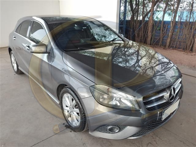MERCEDES-BENZ A200 Urban 1.6 DCT Turbo 2015